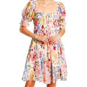 En Saison Constantia Floral Smocked Dress Size Small